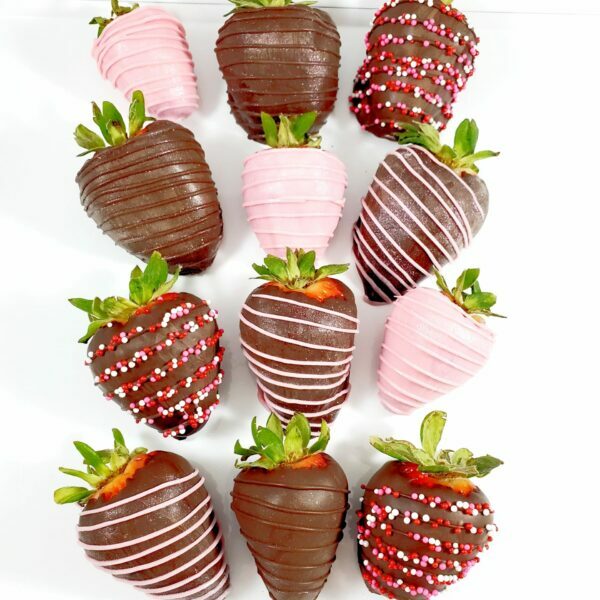 Dozen of Luxury Gourmet Chocolate-Covered Strawberries